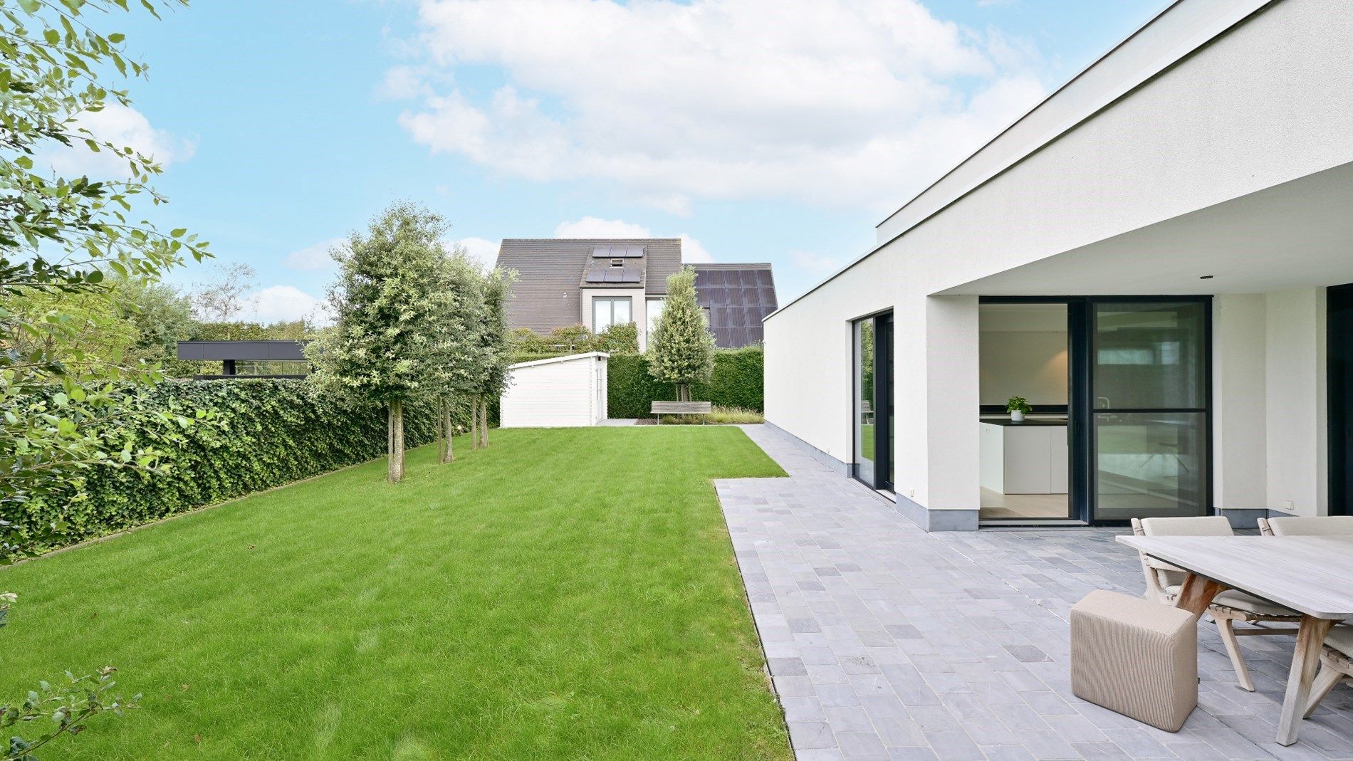Hedendaagse villa (°2017) gelegen vlakbij het centrum van Knokke. foto 28