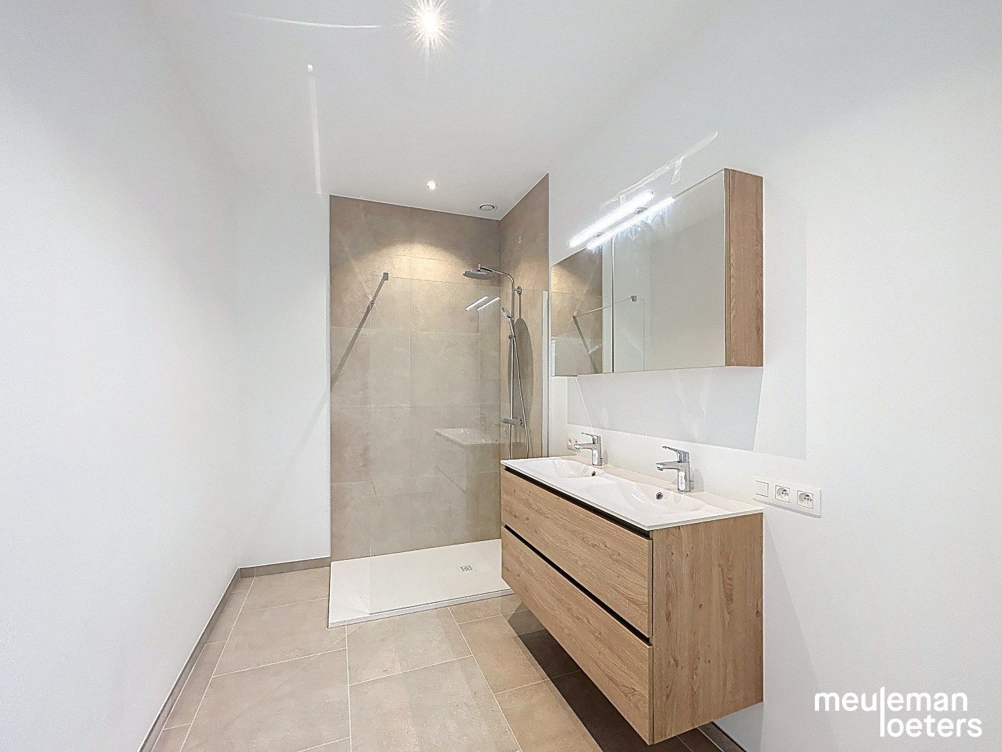 Uniek penthouse met adembenemend terras foto 16