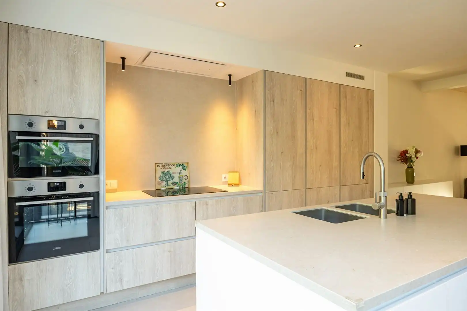 Luxueus en energetisch gerenoveerde Art-Déco woning foto 13