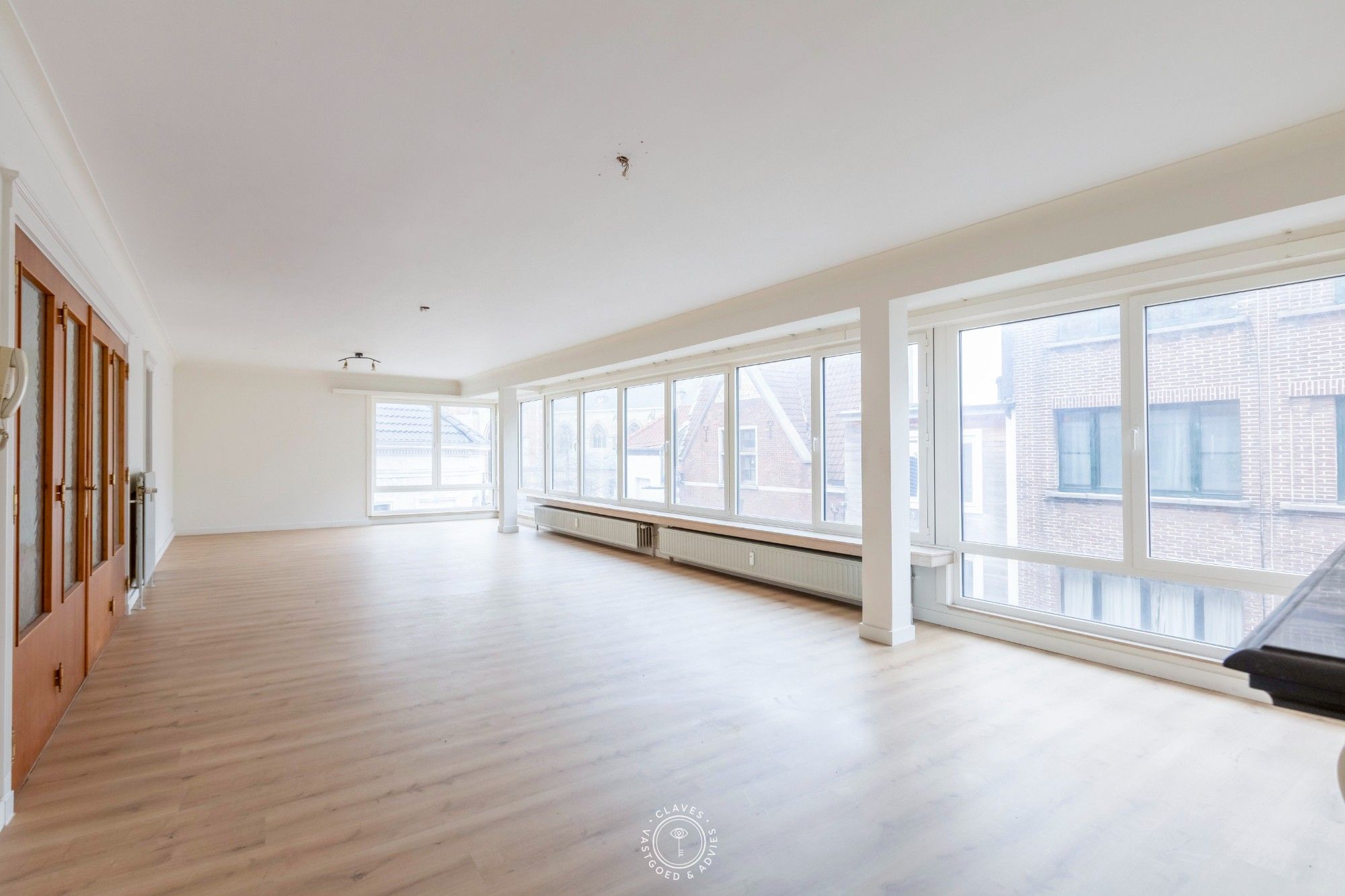 Welgelegen investeringseigendom met ruime driekamerappartementen foto 7