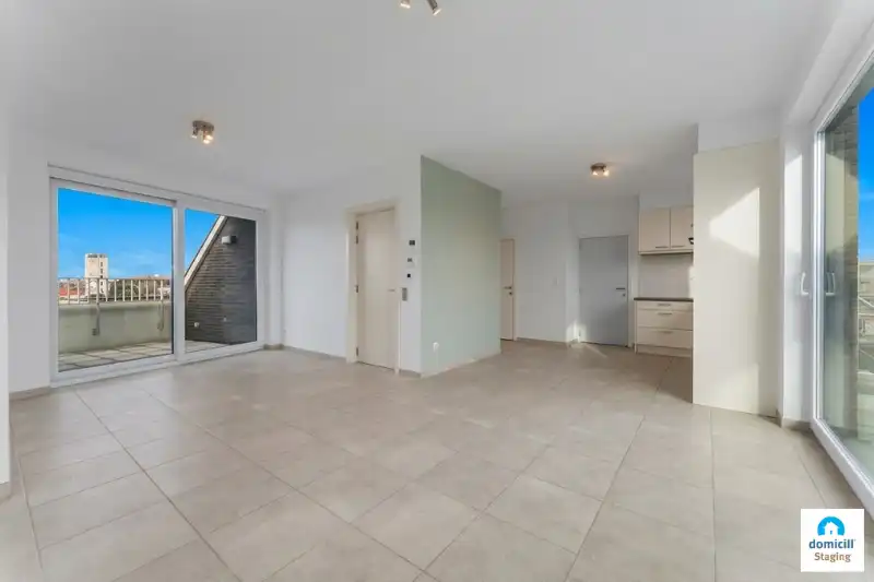 Roeselare nabij centrum – Stijlvol nieuw dakappartement in hartje stad met twee slpks en twee terrassen foto 4