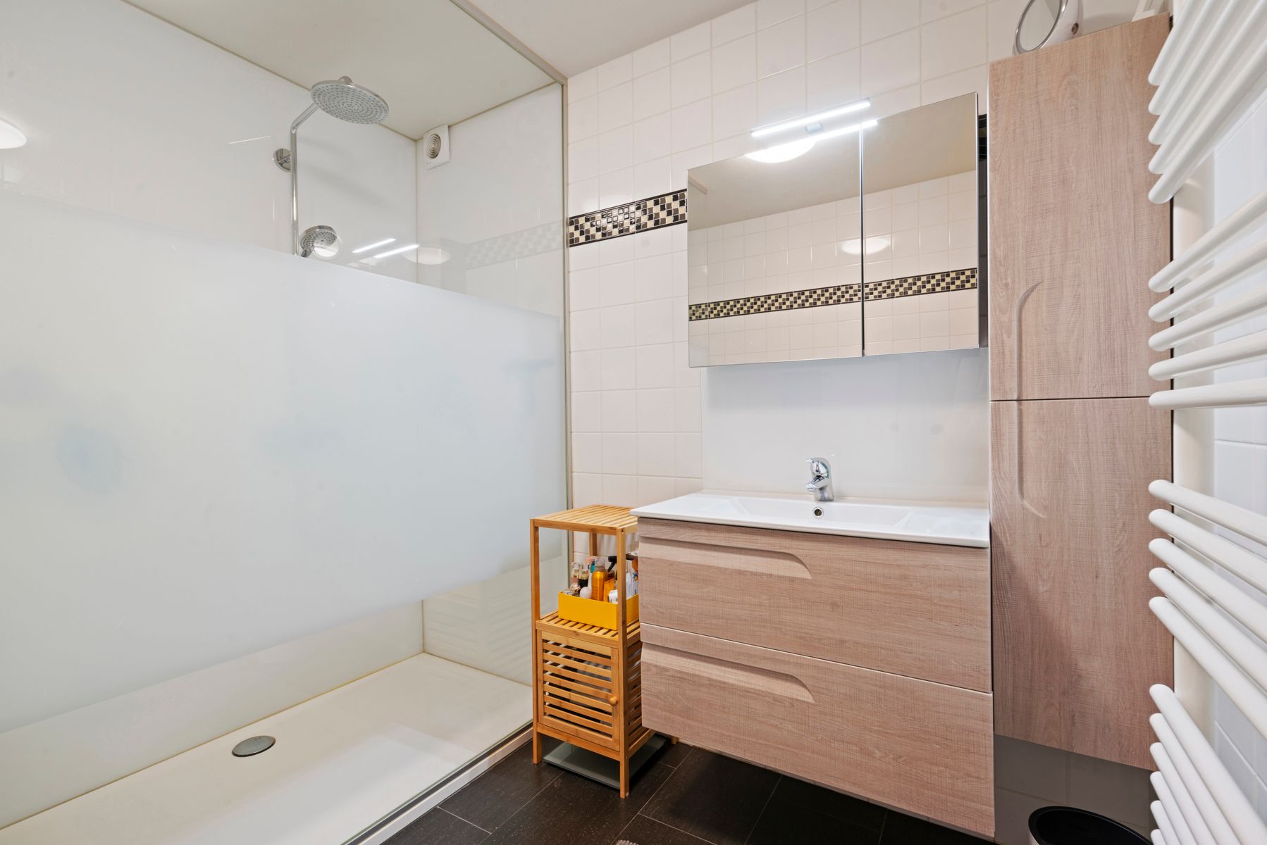 Instapklaar appartement met twee slaapkamers foto 7