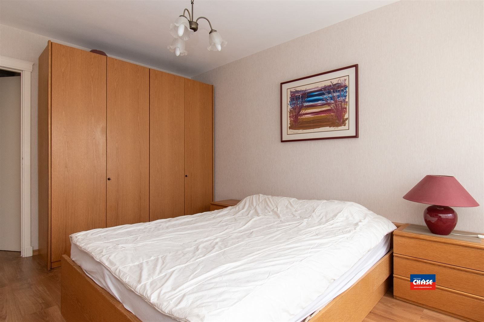 Instapklaar appartement met 2 slaapkamers en terras foto 6