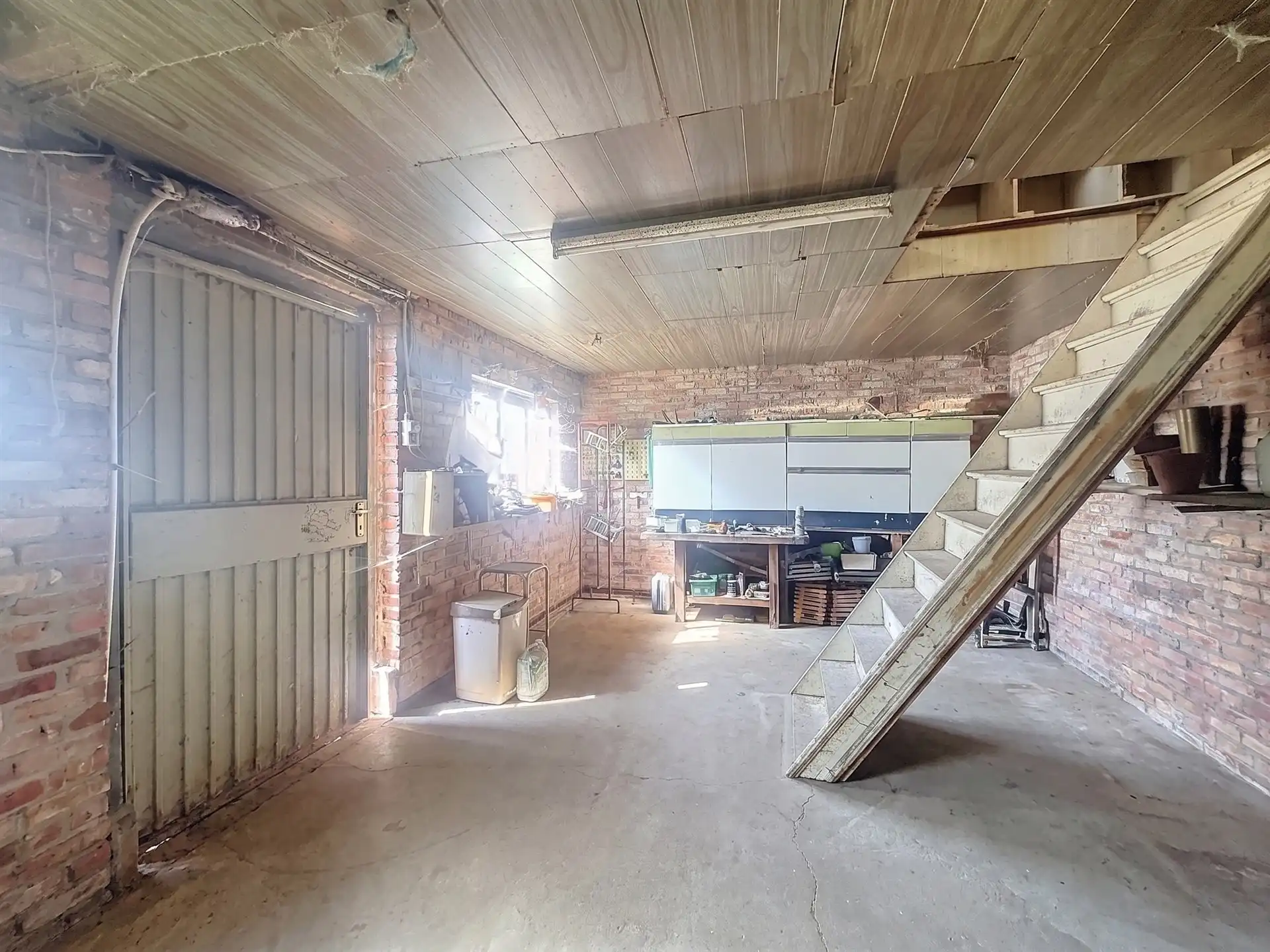 Ruime halfopen bebouwing op perceel van 602m² foto 17