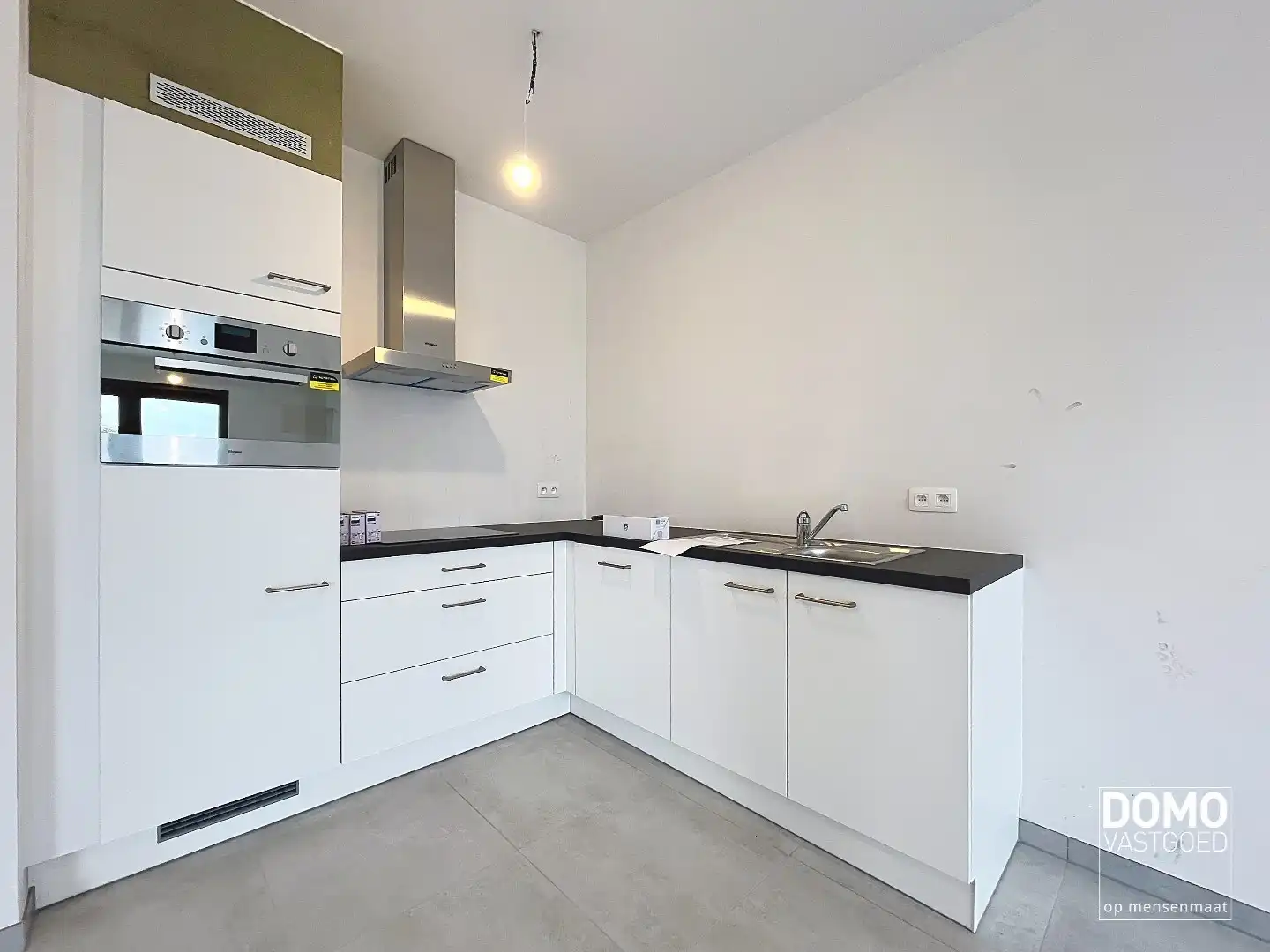 VOLLEDIG AFGEWERKT NIEUWBOUWAPPARTEMENT MET 1 SLAAPKAMER, TERRAS EN ONDERGRONDSE AUTOSTANDPLAATS IN RESIDENTIE "DE KWINT" TE ZONHOVEN  foto 3