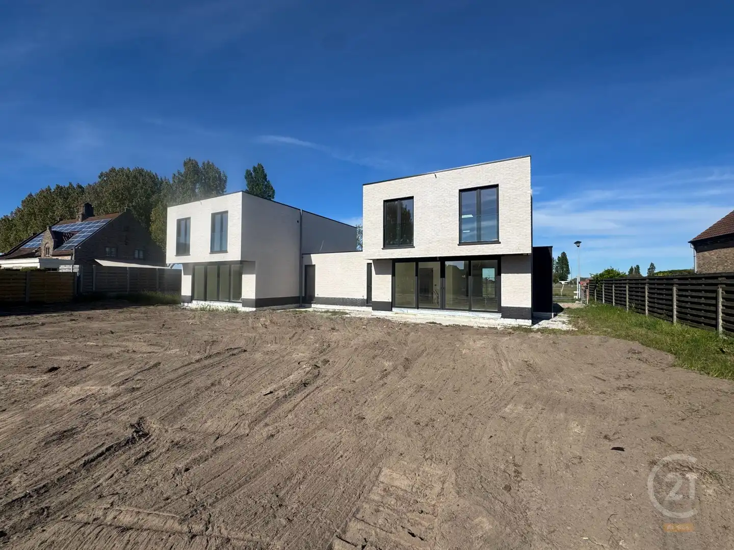 Moderne gezinswoningen met 3 ruime slaapkamers, 2 badkamers en inpandige garage! foto 7