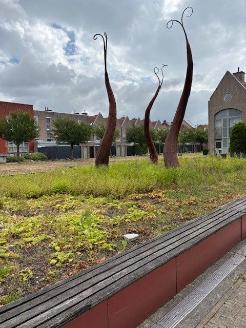 Rustig en toch centraal gelegen, instapklare,  halfopen woning met 4 slaapkamers, tuin en zeer ruime garage (energielabel B, elektriciteit goedgekeurd, zonnepanelen...) foto 18