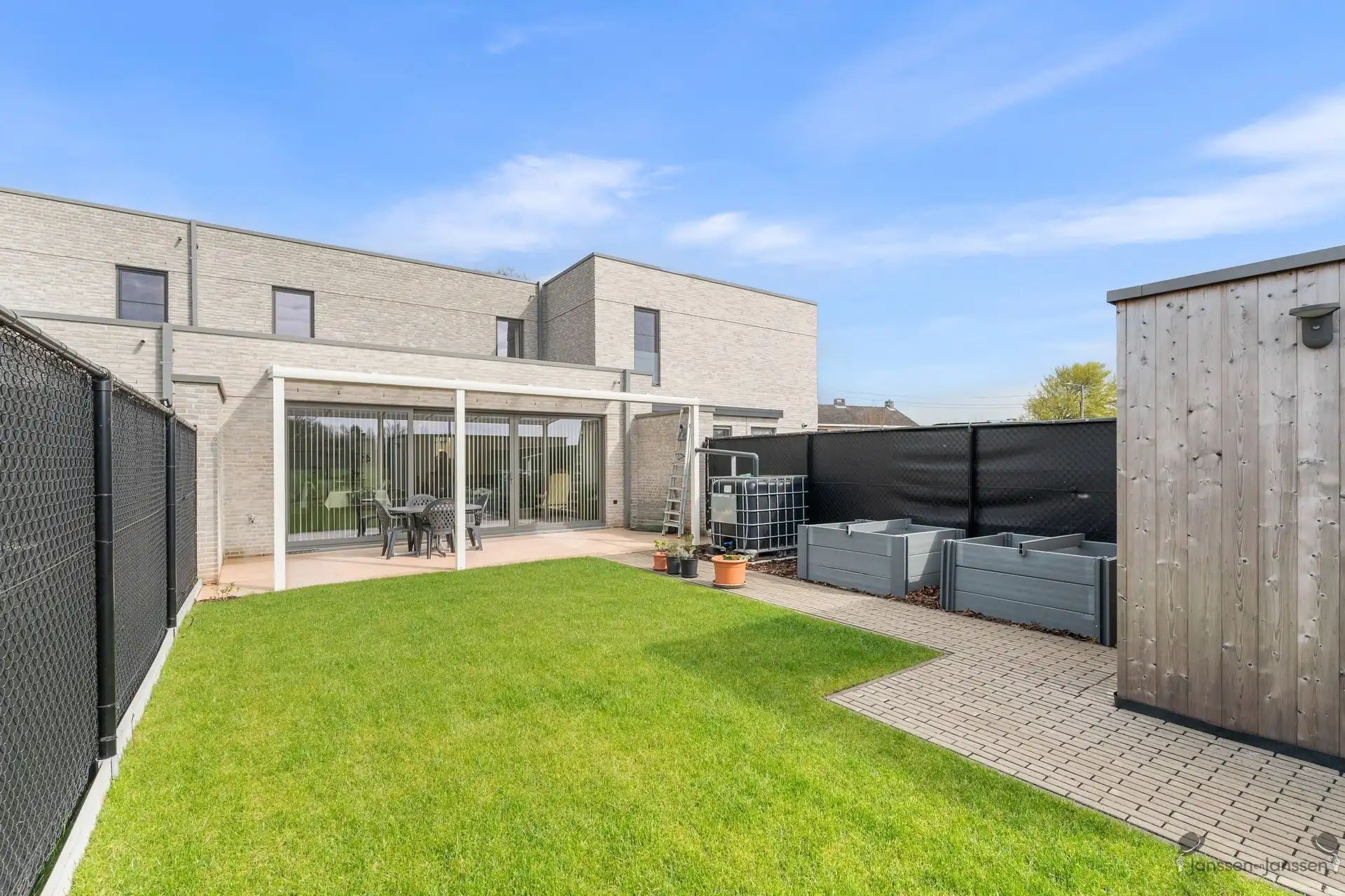 Nieuwbouwwoning met 3 slaapkamers foto 17