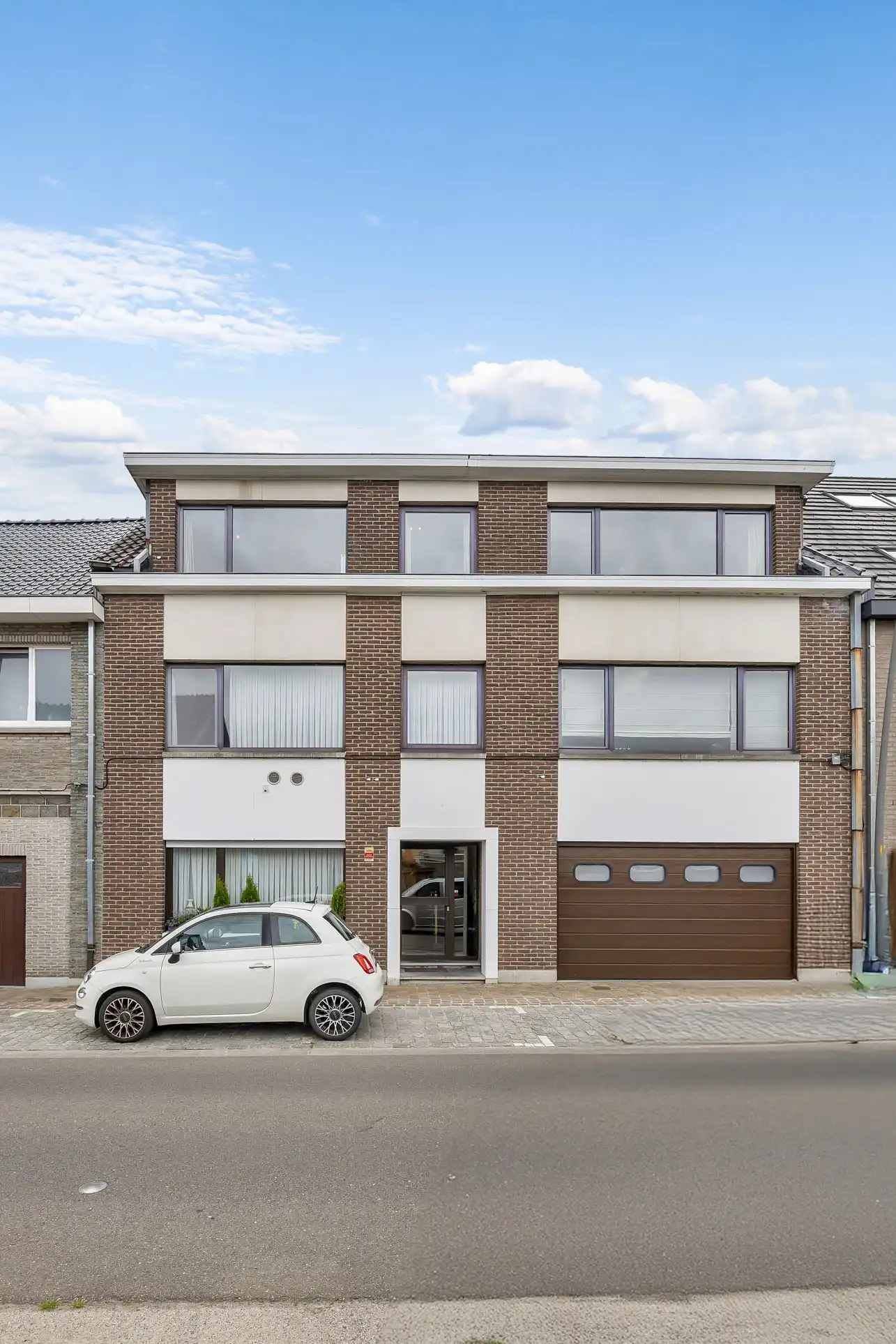 Gerenoveerd penthouse te koop met ruim terras foto 19
