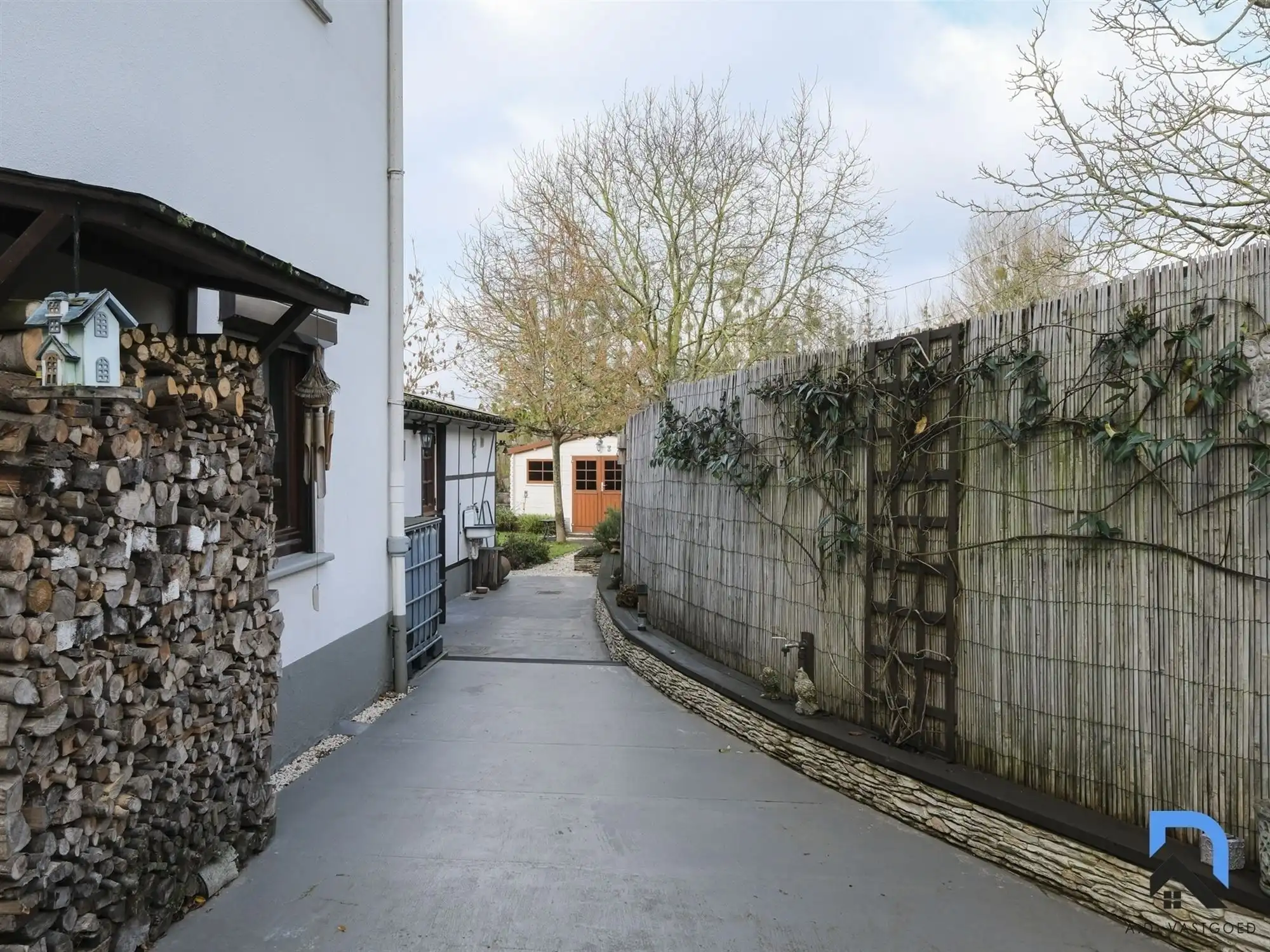 Mooie woning in het groen foto 33