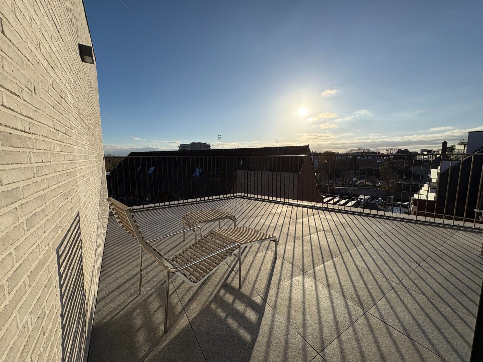 EXCLUSIEF EN LUXUEUS WONEN OP EEN BOOGSCHEUT VAN DE MARKT IN WAREGEM foto 6