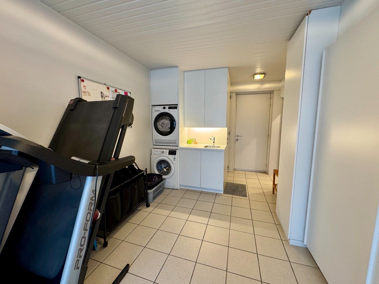 INSTAPKLARE WONING MET 4 SLPKS, TUIN EN GARAGE foto 14