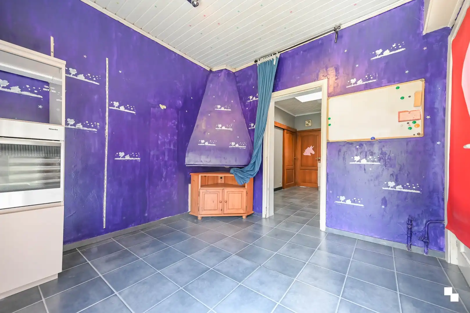 Verder op te knappen handelseigendom met woonst in centrum Izegem foto 5