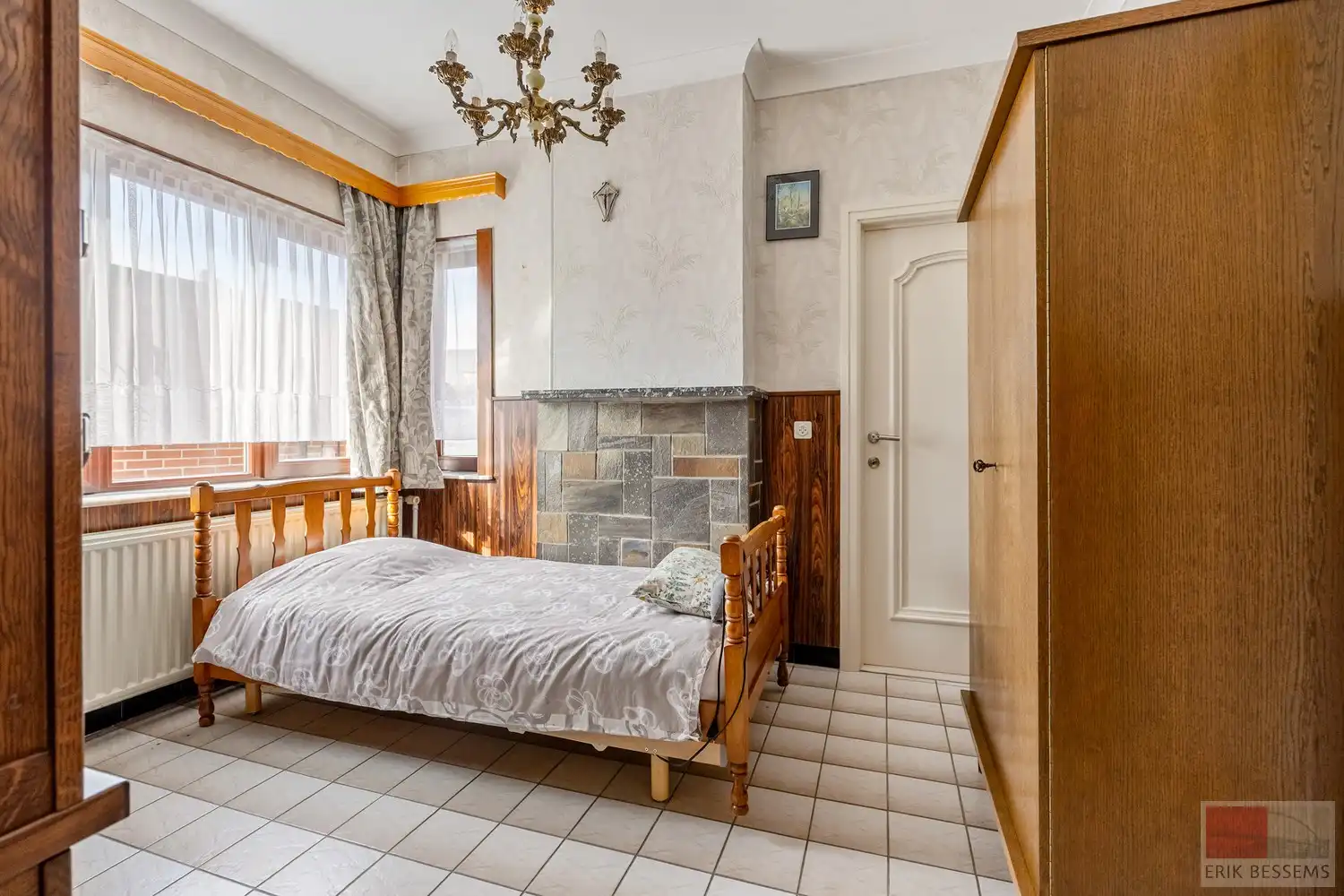 Leuke te renoveren halfopen bebouwing met potentieel en 3 ruime slaapkamers. foto 4