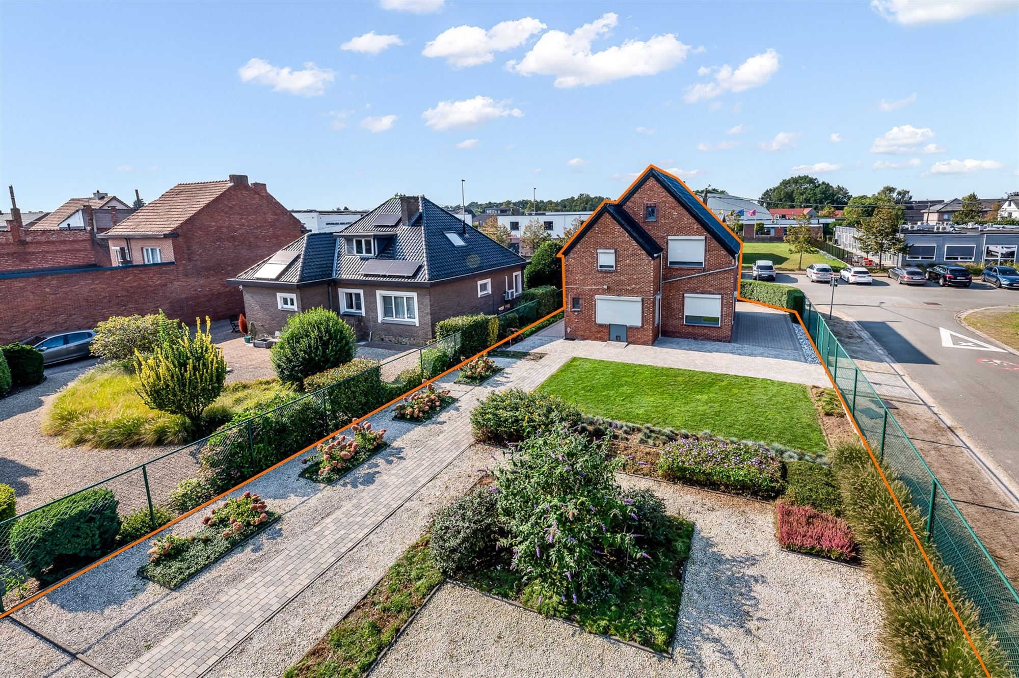 RECENT GERENOVEERDE WONING MET 2 SLAAPKAMERS UITERST RUSTIG GELEGEN OP EEN PERCEEL VAN 5A80CA foto 2