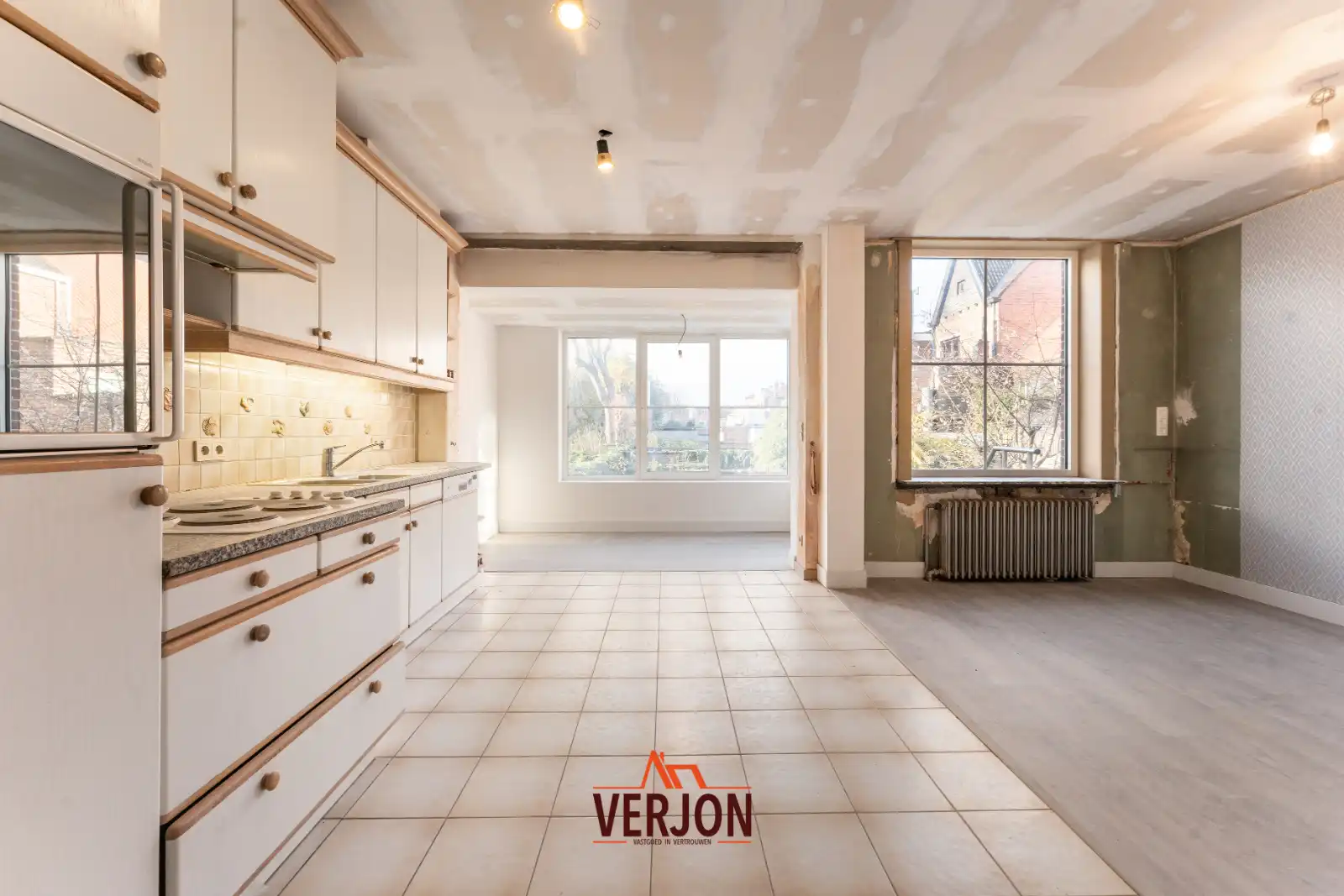 Ruime woning met mogelijkheden foto 3