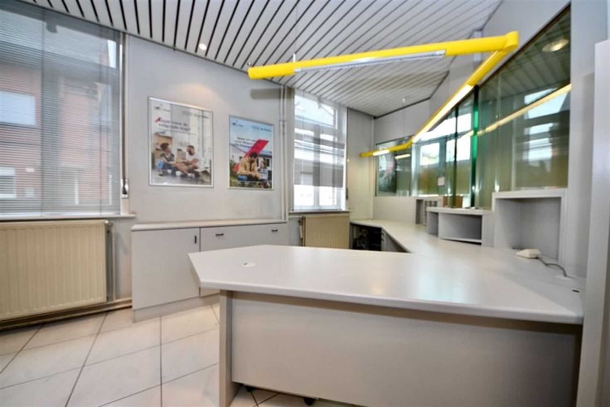Te renoveren woning met 3 slaapkamers. foto 6