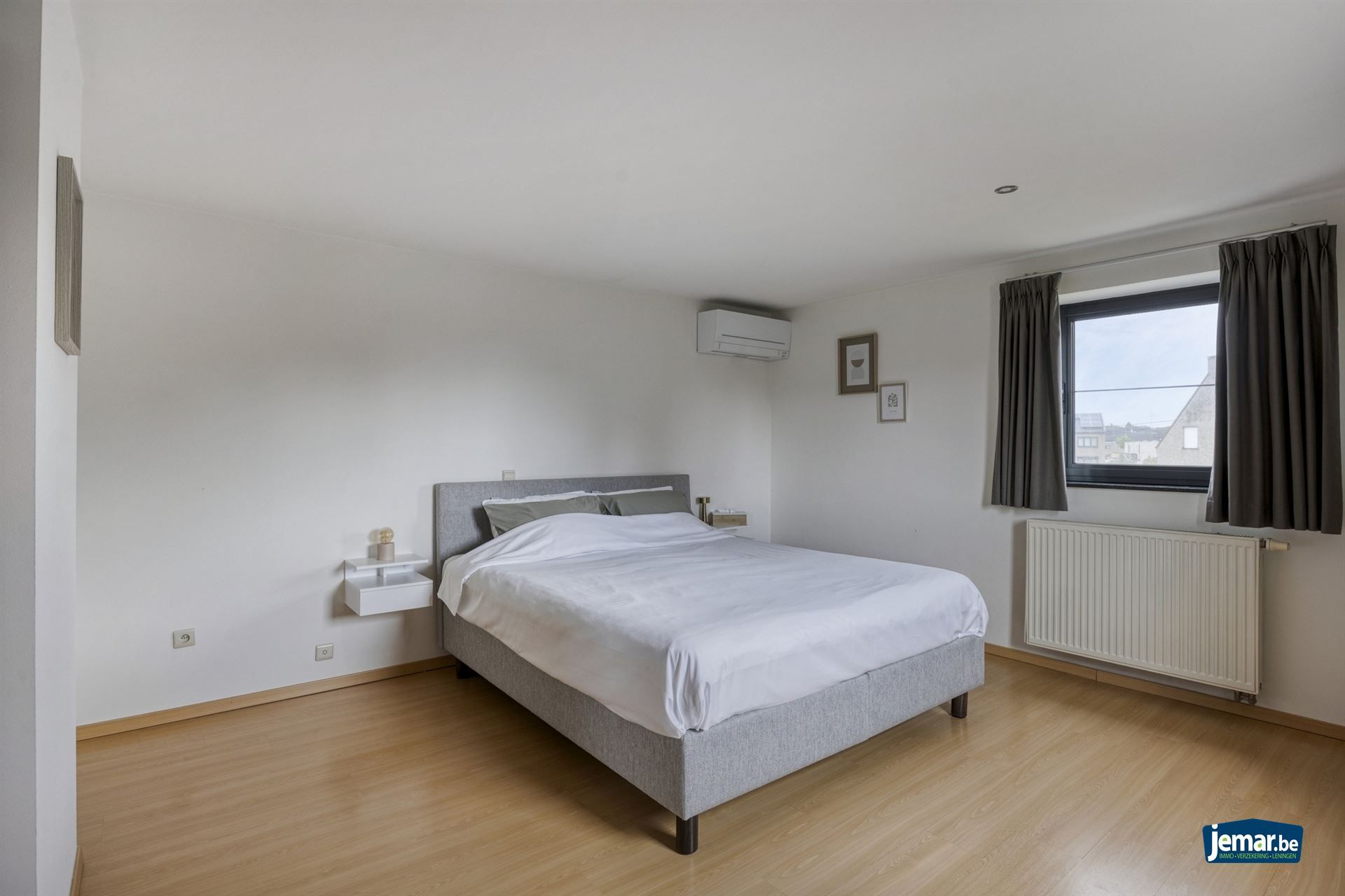 Ruime gezinswoning met 4 slaapkamers en 2 badkamers foto 21