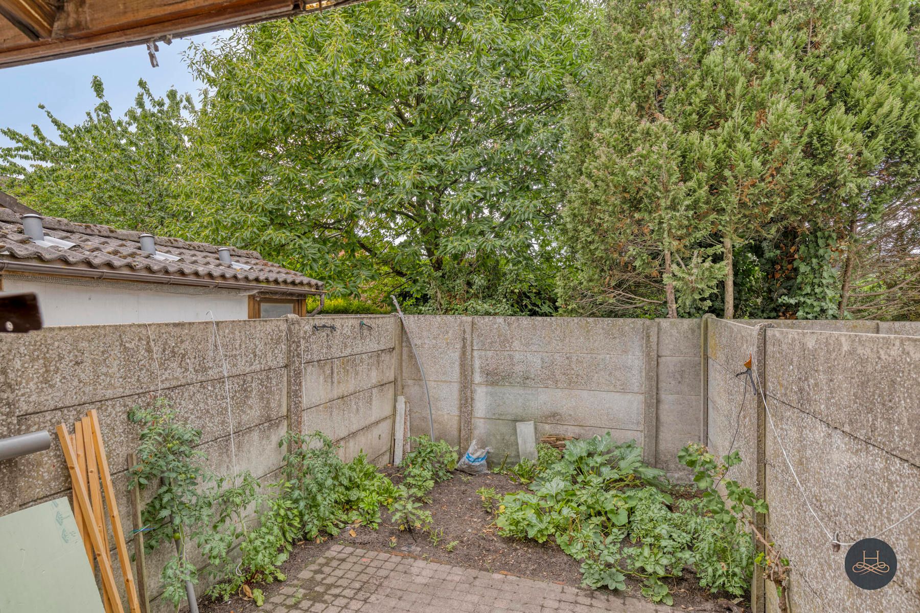 Gezellig centraal gelegen woning met potentieel foto 18