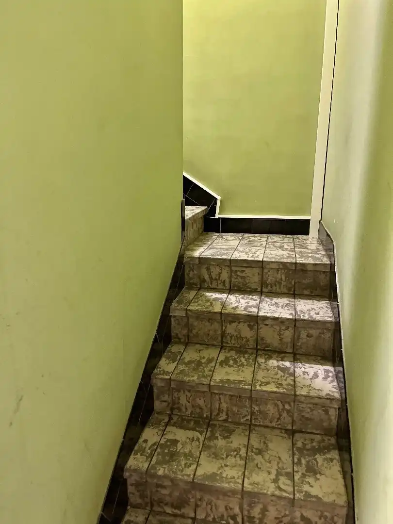 Vrije studio met open zicht op het station foto 14