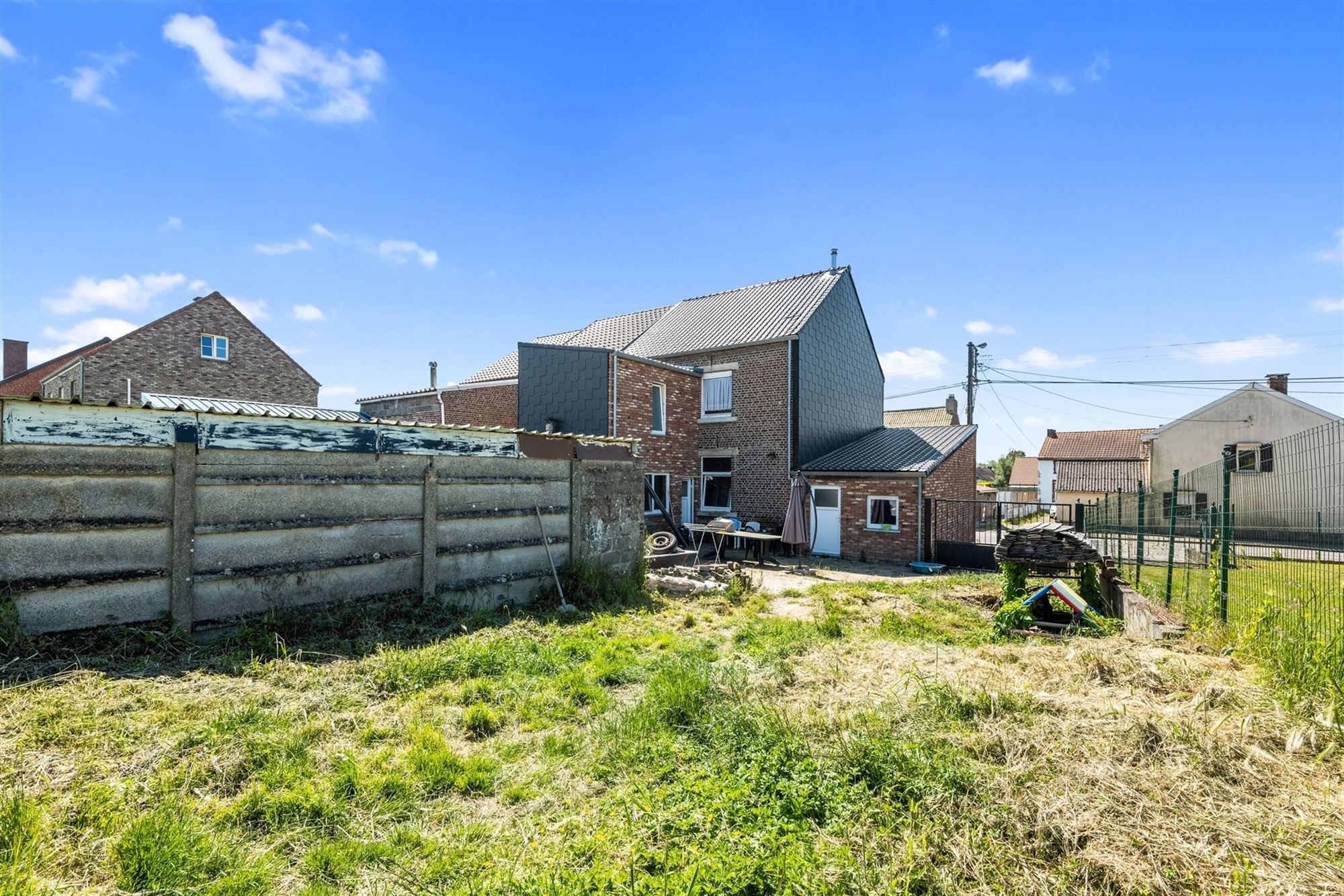 TE RENOVEREN WONING MET VEEL POTENTIEEL IN HET LANDELIJKE GINGELOM   foto 26