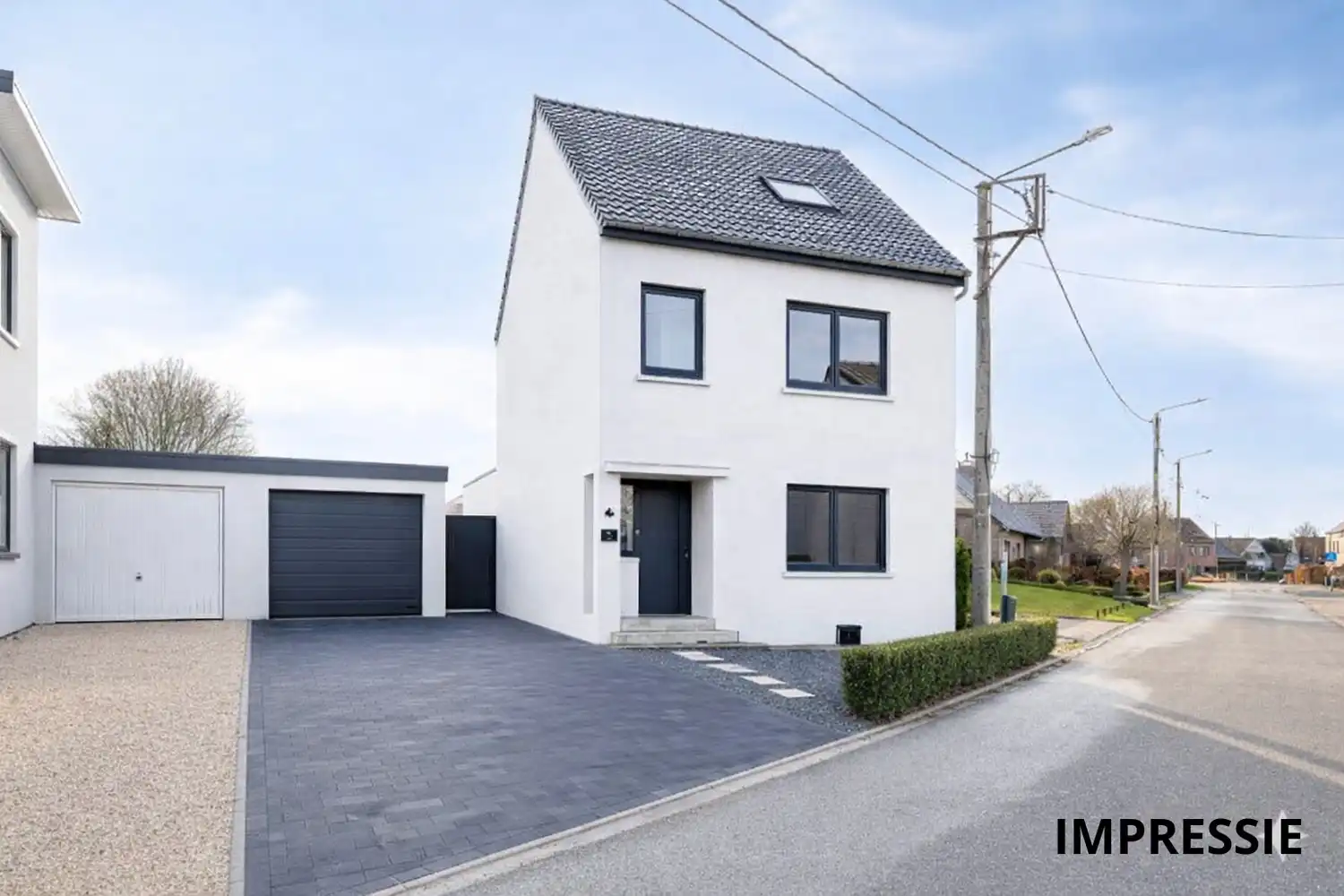 Instapklare open bebouwing op een rustige ligging in Lanaken foto {{pictureIndex}}