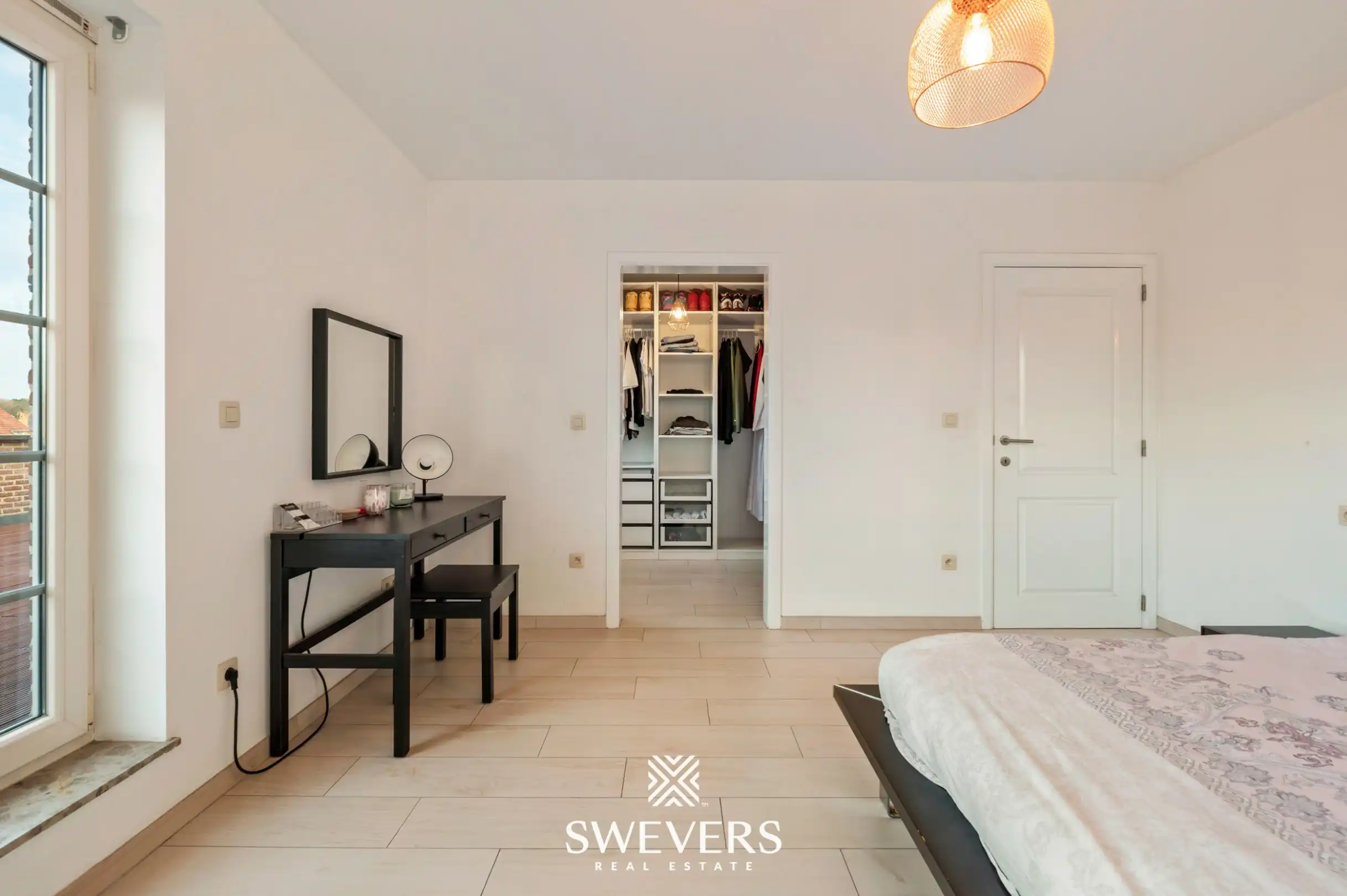 Rustig gelegen energiezuinige halfopen woning met 6 slaapkamers foto 13