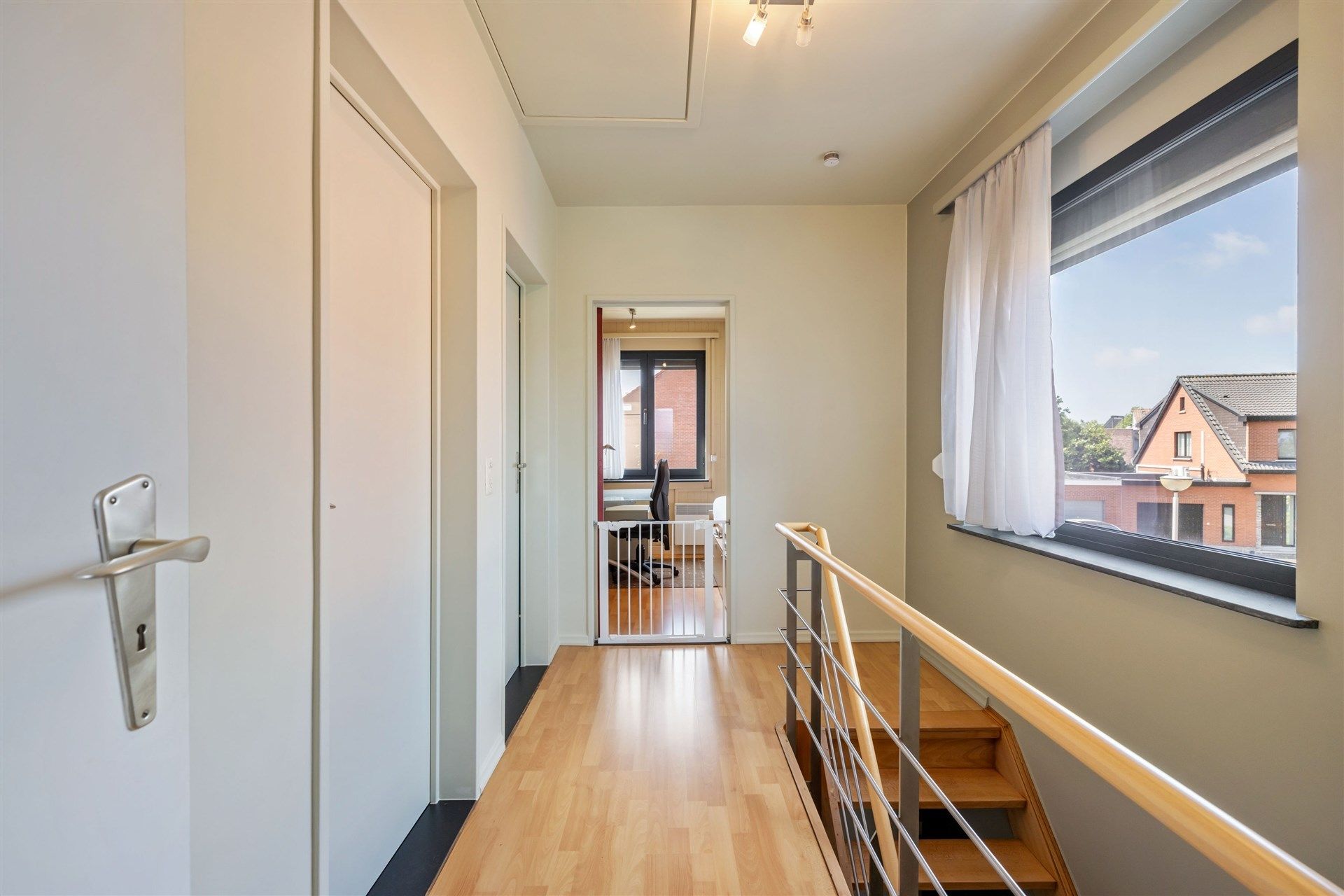 Instapklare gezinswoning met 3 slaapkamers nabij het centrum foto 26