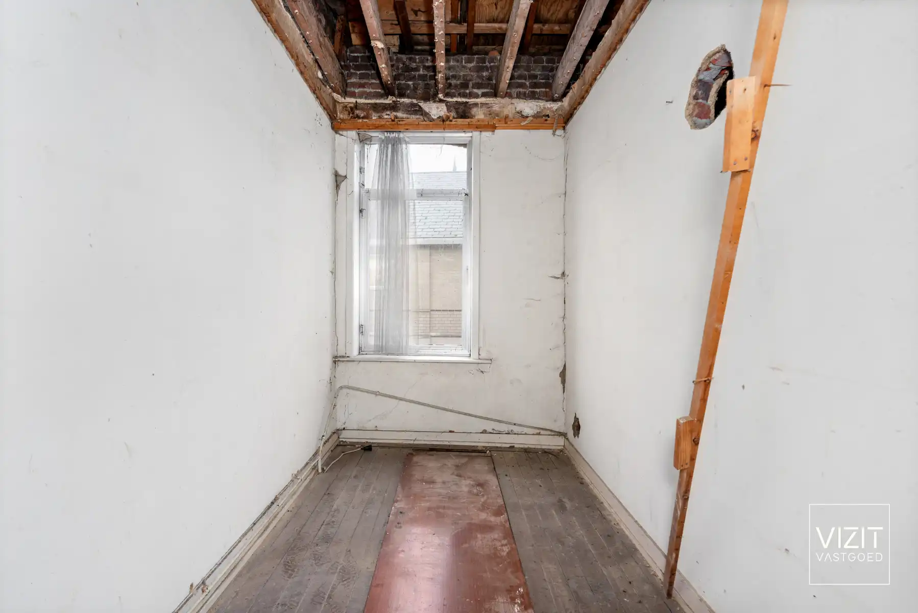 Handelsgelijkvloers met casco duplex woonruimte – centrum Erembodegem foto 7