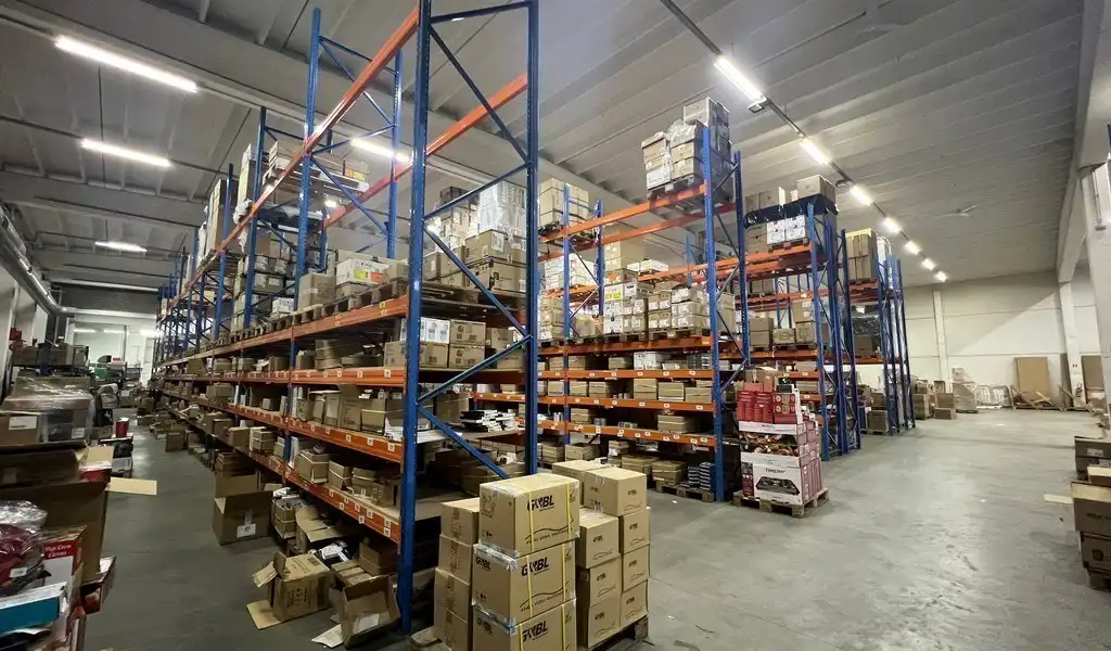 Bedrijfsgebouw met uitbreidingsmogelijkheden te koop in Ronse foto 4