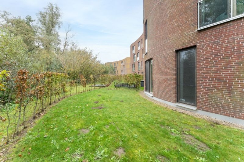 --- NIEUW --- Nieuwbouwappartement + autostaanplaats (bj. 2017) met 2 slaapkamers, afgewerkt met kwalitatieve materialen! foto 14