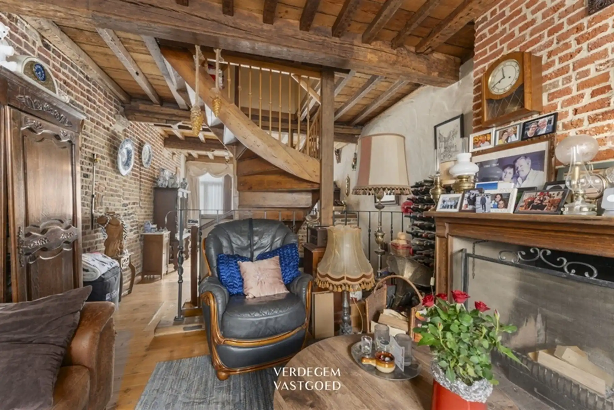 Iconisch café in hartje Gent, vrij van brouwer, met woongedeelte en erkend b&b foto 22