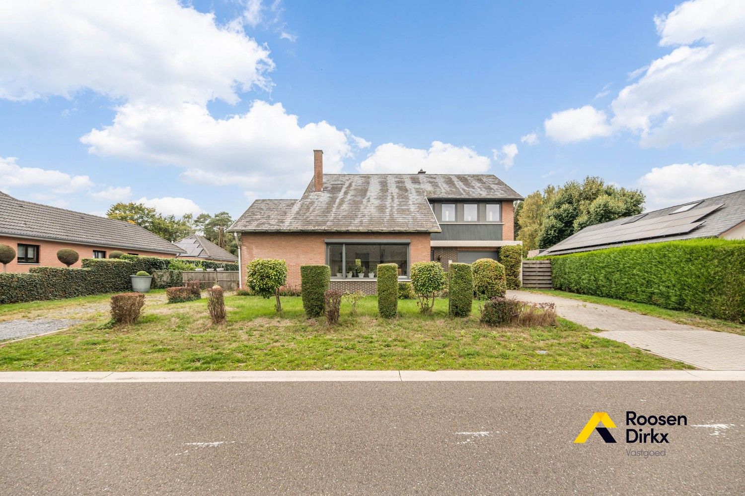 Vrijstaande gezinswoning met 4 slaapkamers op perceel van 78a88ca foto 2