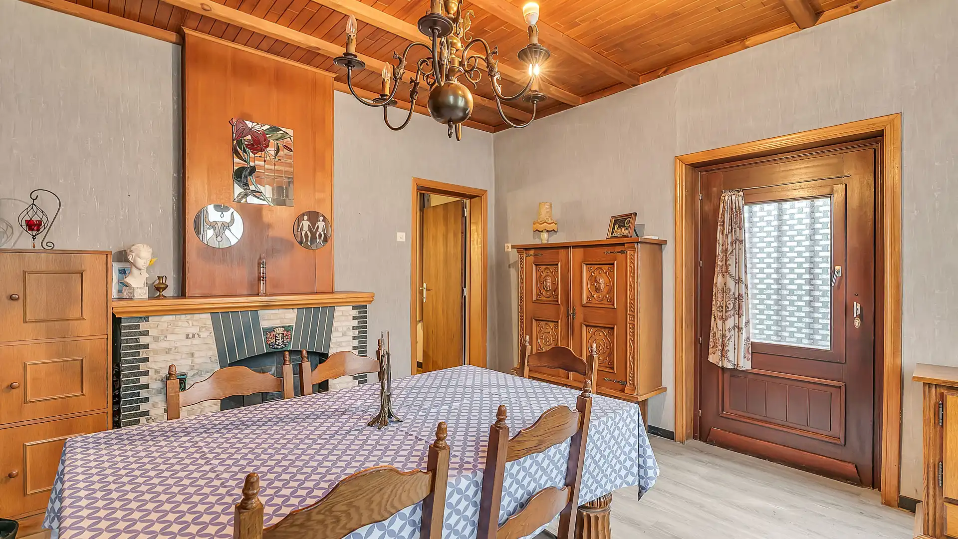 Te renoveren woning (H.O.B.) met 3 slpkrs te Genk foto 4