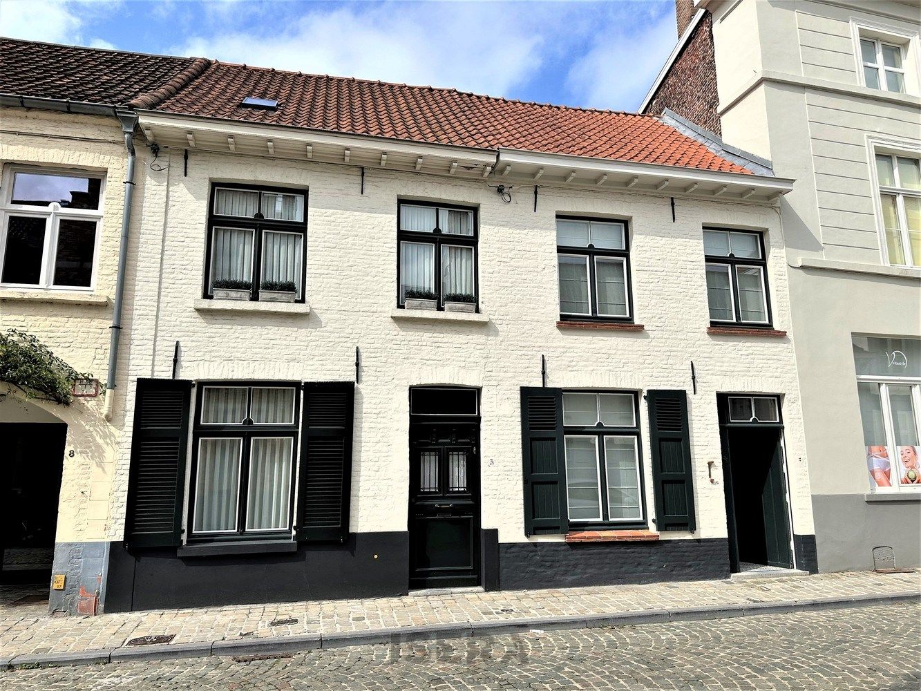 ()=>{if(producerUpdateValueVersion(node),producerAccessed(node),node.value===ERRORED)throw node.error;return node.value} Sint-Annakerkstraat 7 - - 8000 Brugge