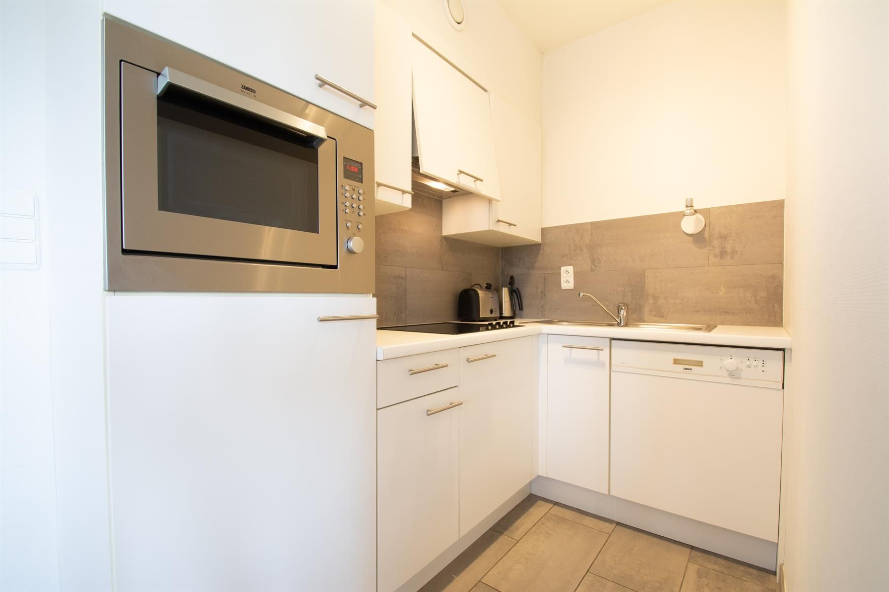 Prachtig appartement - 2 Kamers + GROOT TERRAS!! foto 5