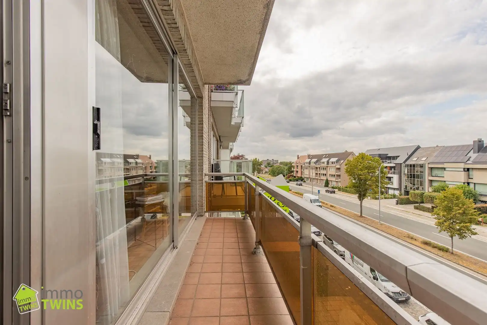 Ruim en instapklaar appartement (105 m²) met garage nabij het centrum van Dendermonde foto 11