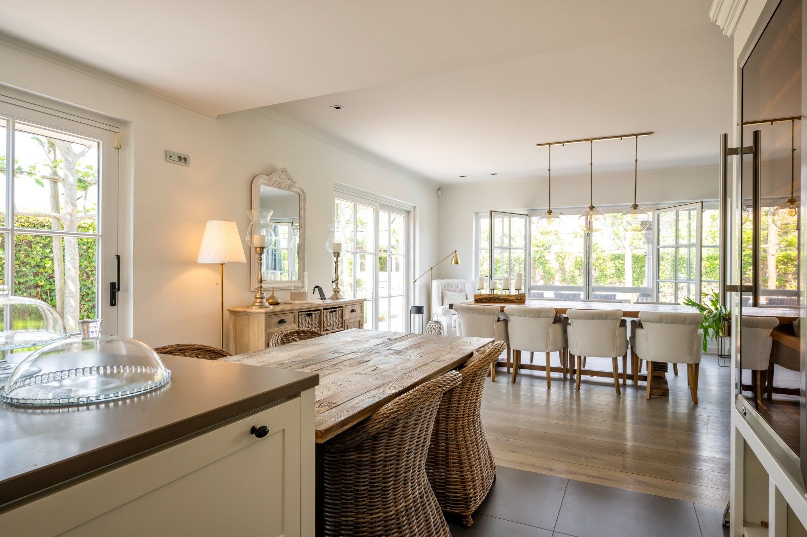 Luxueuze villa met zwembad, poolhouse en vier slaapkamers  foto 12