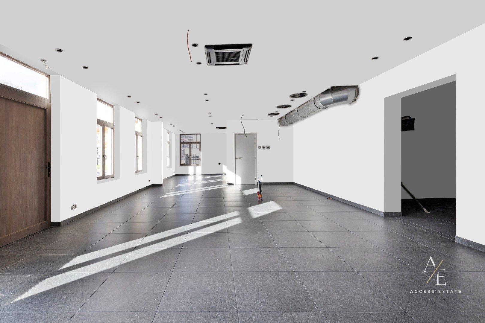 SCHELLEBELLE - Uniek horecapand met terras te huur! foto 3