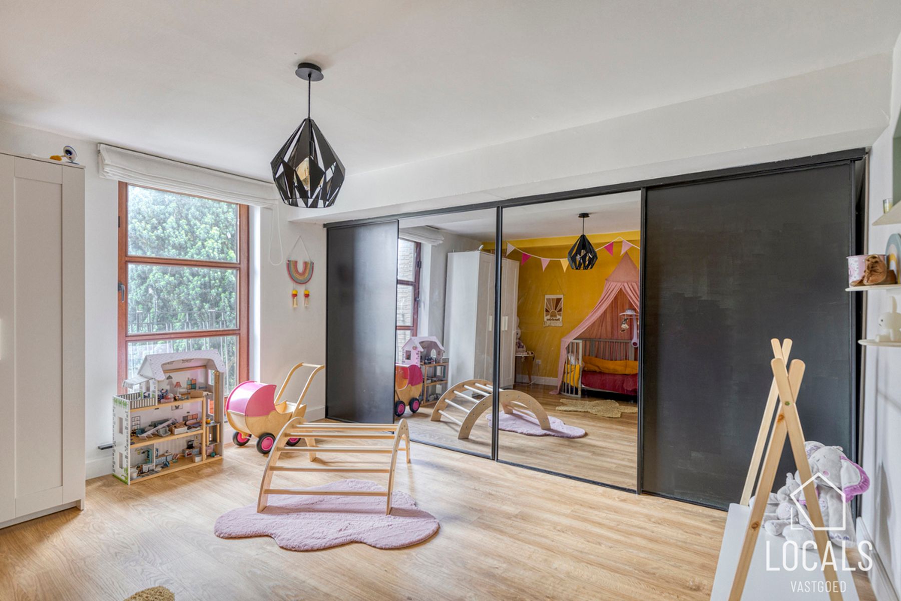 Gemoderniseerde open bebouwing met prachtig verzicht foto 16