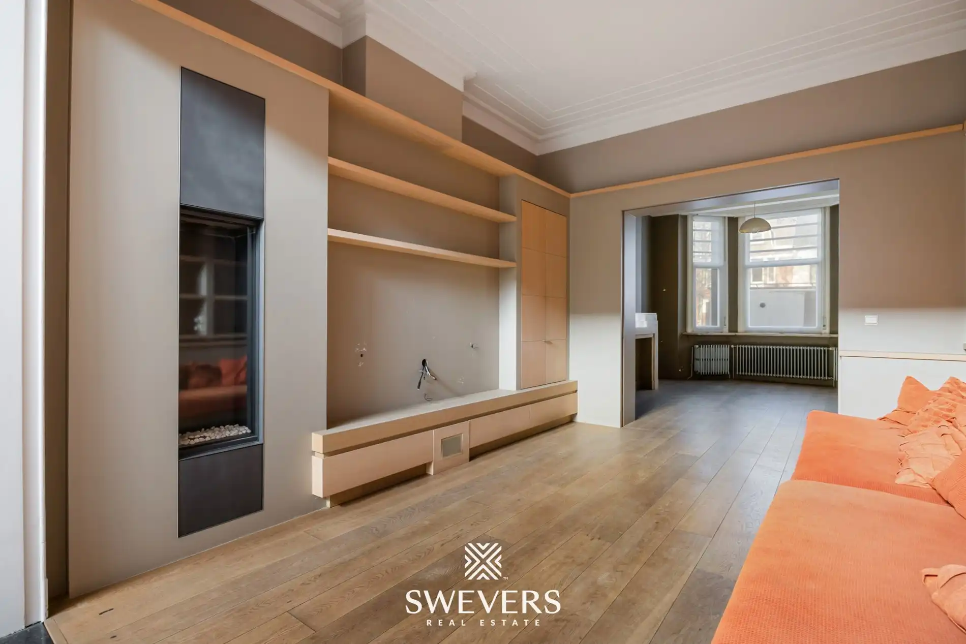 Karaktervol herenhuis met 6 slaapkamers, 2 badkamers en tuintje in Mol foto 7