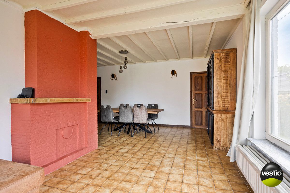 RUSTIG GELEGEN SPLIT LEVEL WONING OP 21A10CA TE KORTESSEM. foto 8