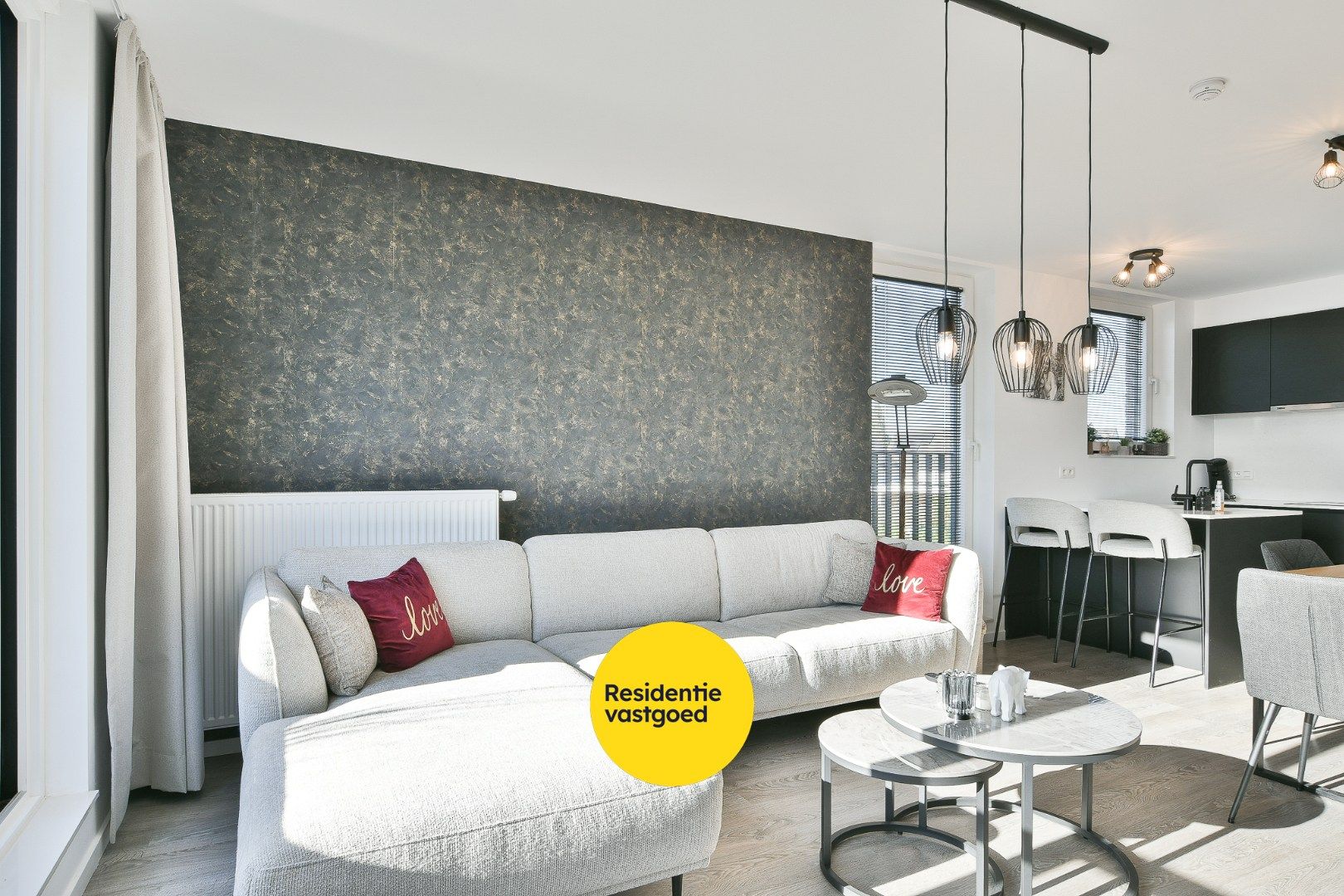 Uniek appartement inclusief carport met grote berging gelegen in een oude graanmolen foto 4