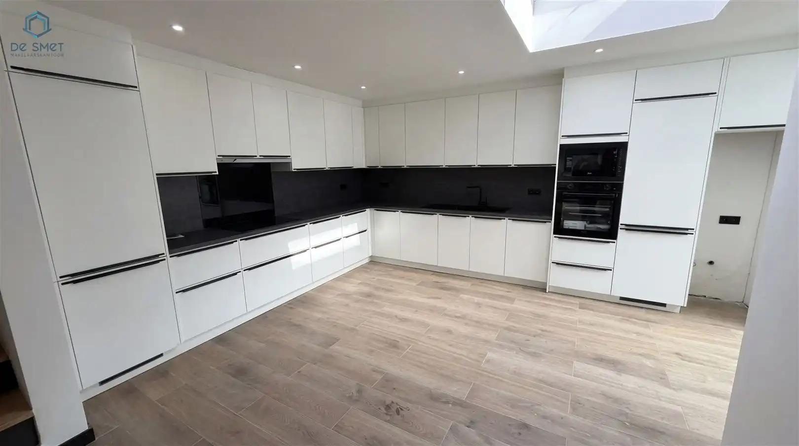Instapklare, volledig gerenoveerde woning met 3 slaapkamers en 2 terrassen in Geraardsbergen foto 4