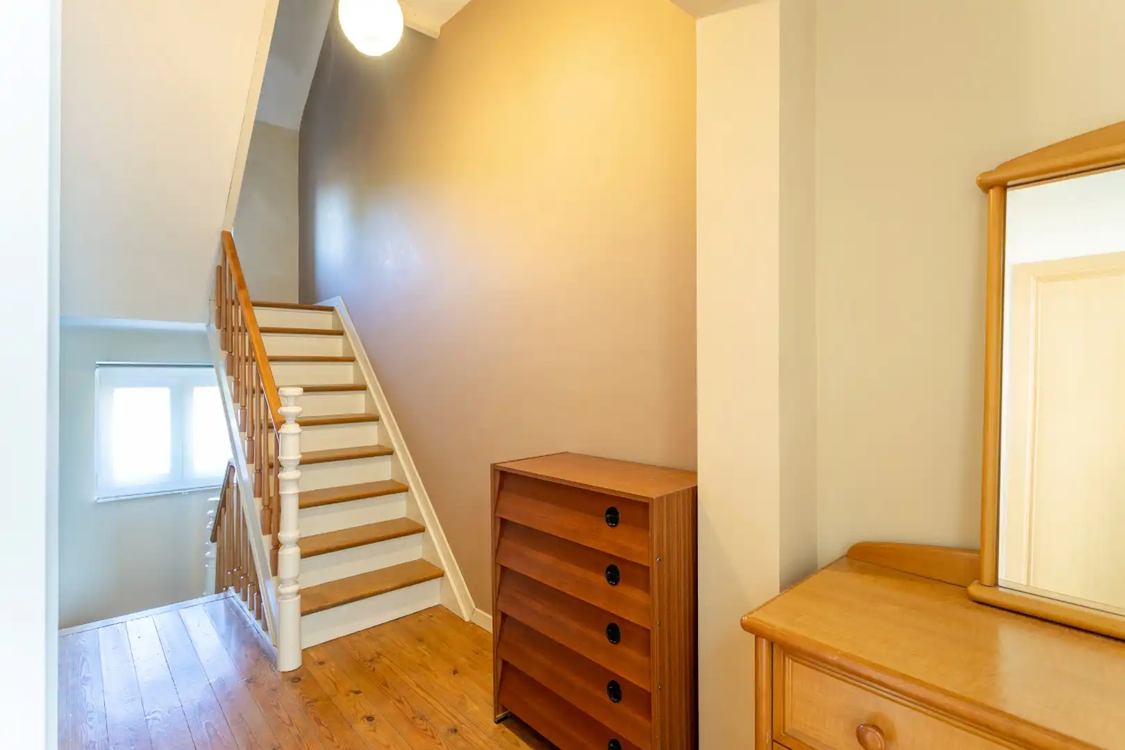 Instapklare woning met 3 slpk, oprit en tuin te Halle foto 14