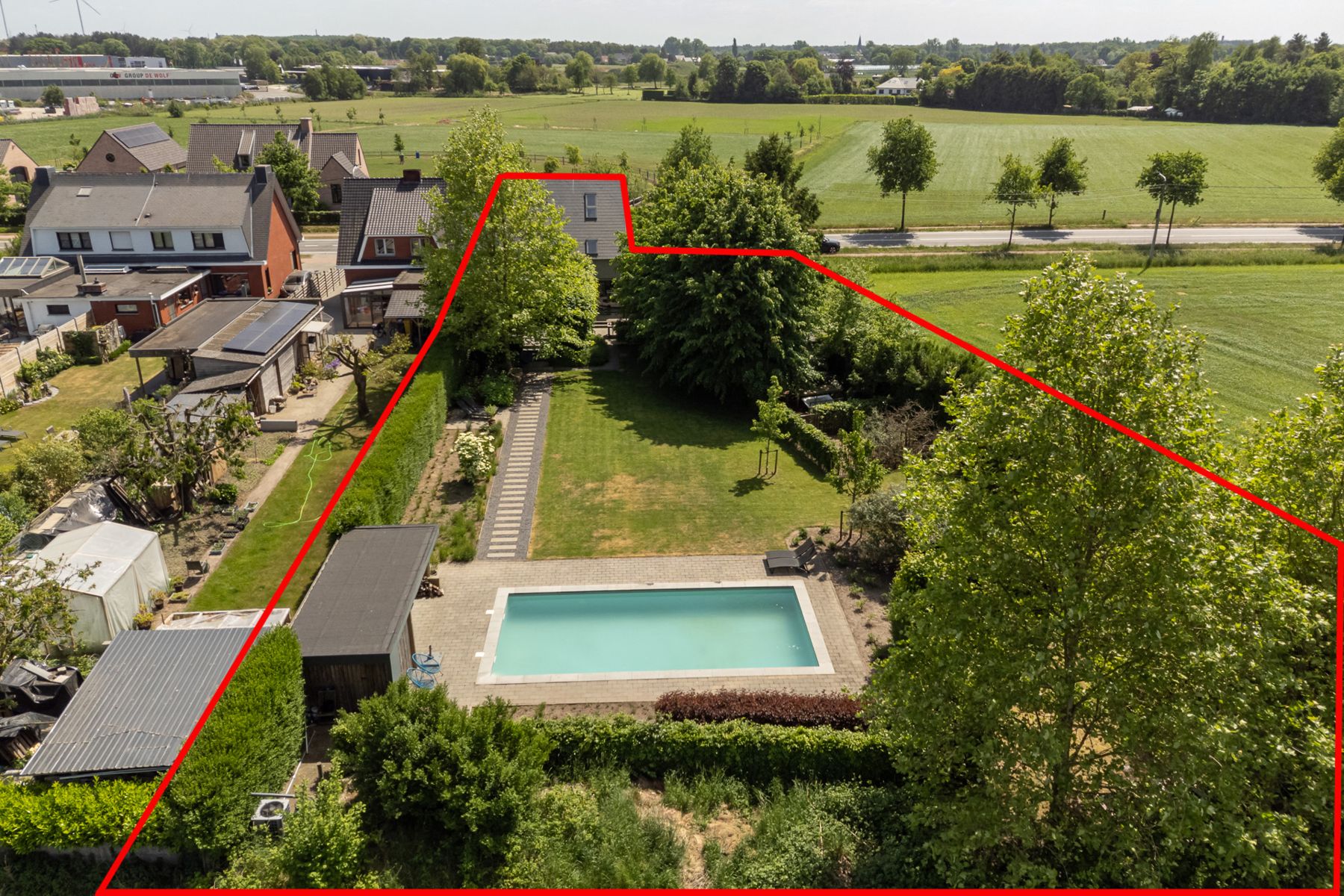 Ruime gezinswoning met 5 slk, verwarmd zwembad en tuin. foto 52