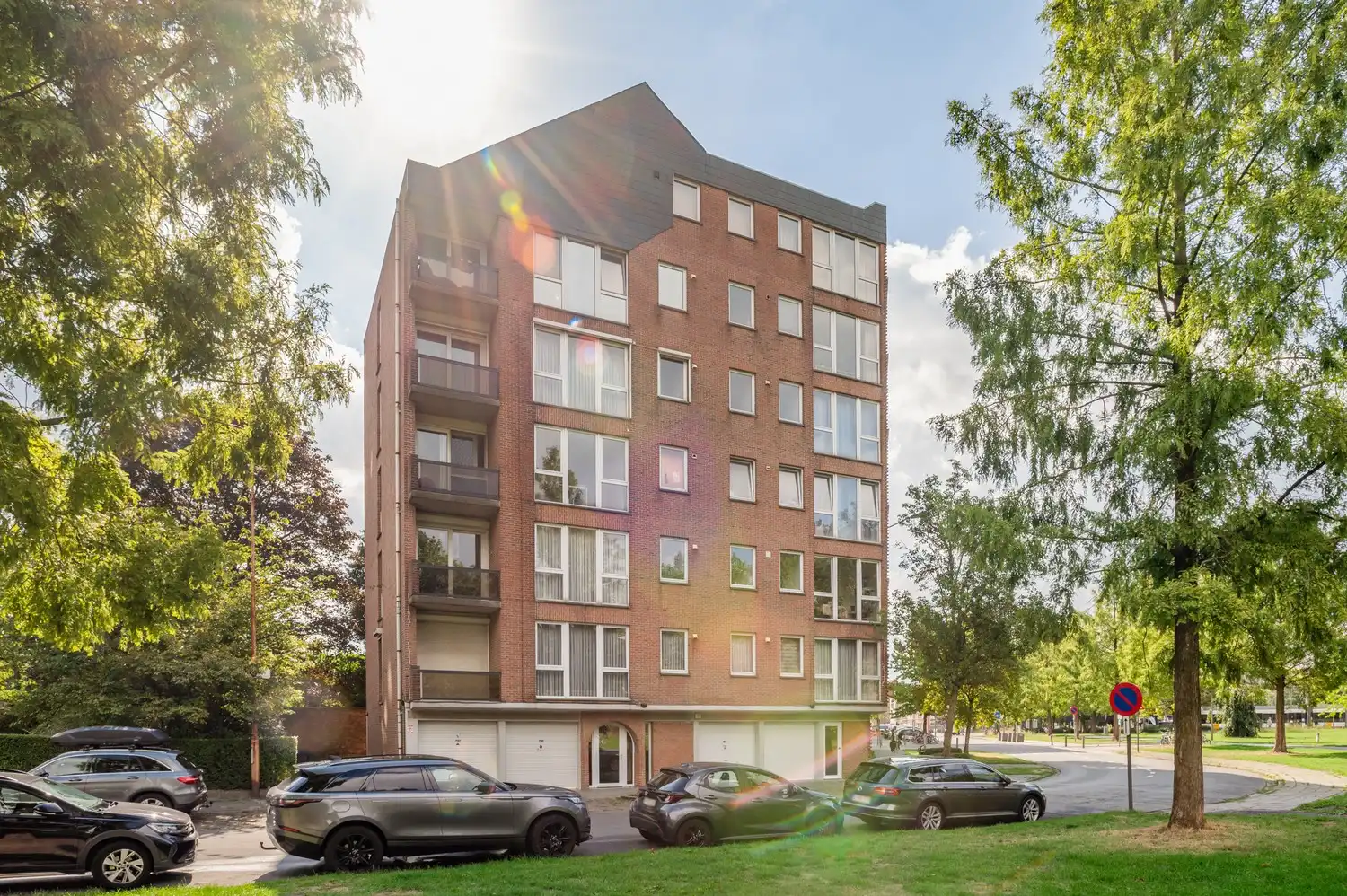 Verzorgd appartement met prachtig zicht en 2 slaapkamers! foto 17