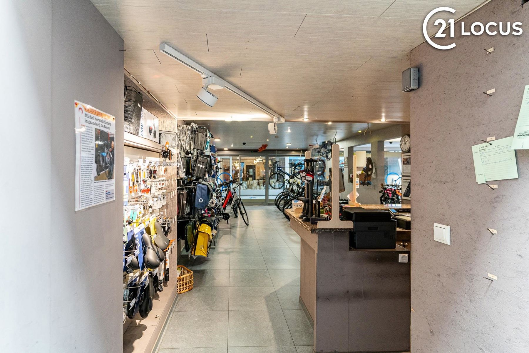 Unieke Commerciële Kans in het Hart van Beveren! foto 3