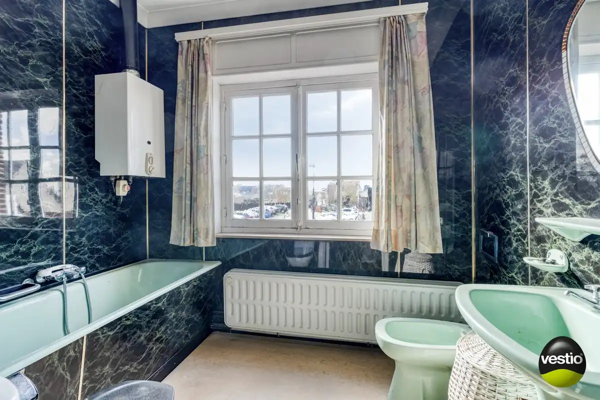 TE RENOVEREN WONING MET 3 SLAAPKAMERS EN GARAGE OP EEN RUIM PERCEEL VAN  8A 29CA IN HARTJE NIEUWERKERKEN foto 22