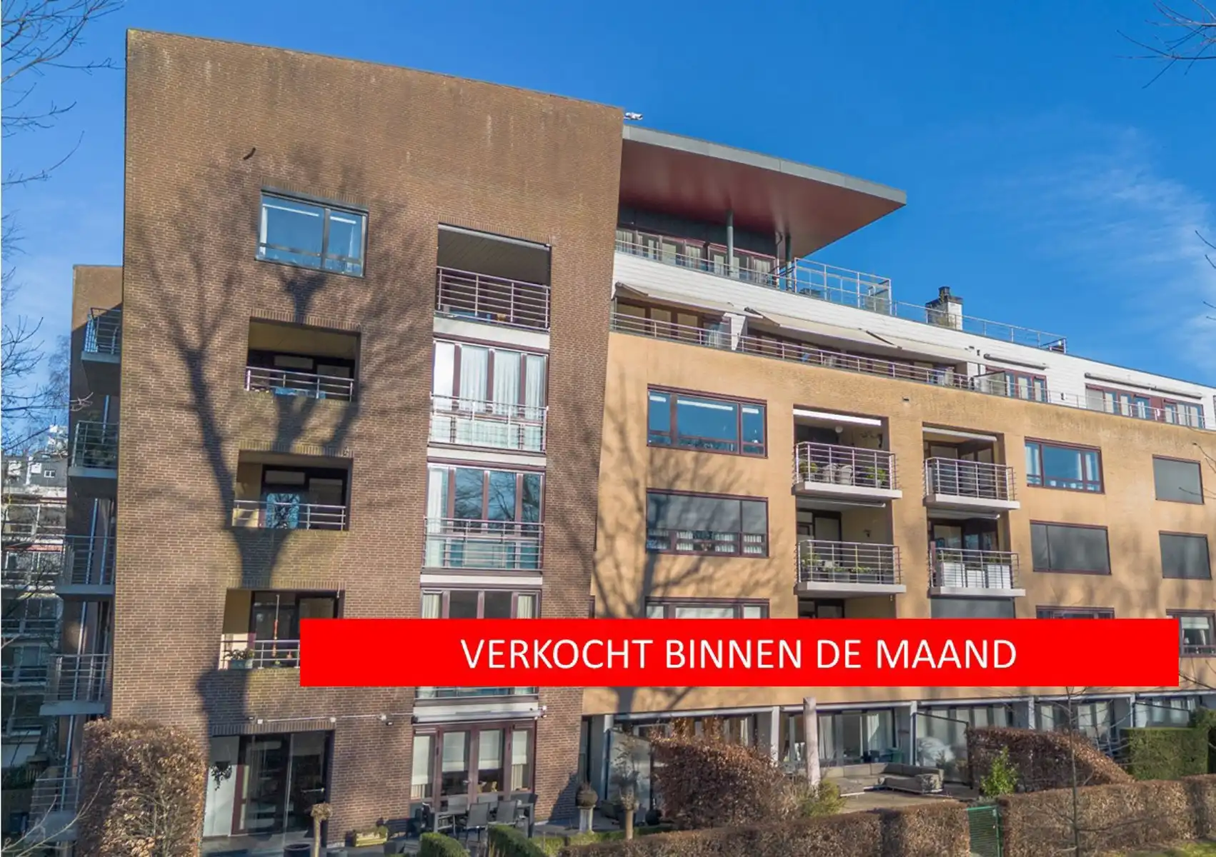 Ruim 2-slaap- 2badkamer appartement met terras en zwembad foto {{pictureIndex}}
